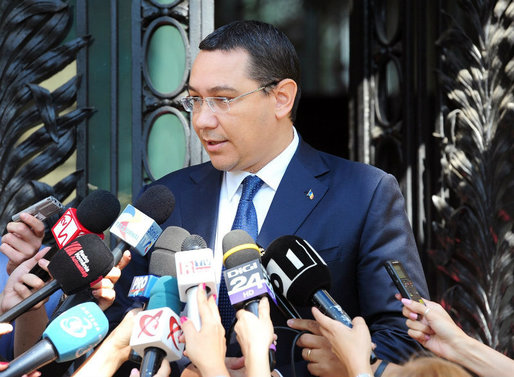 Fostul premier Ponta pierde definitiv procesul cu Unirea Shopping, în care a solicitat daune morale de 60.000 euro pentru videoclipuri care au rulat în magazin