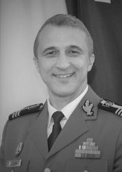 Statul trimite un ofițer în rezervă administrator la Radiocom. Anterior, statul a numit administrator pe coautorul unei lucrări în bioterorism și absolvent al Academiei SRI
