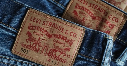 Levi Strauss anticipează un profit ridicat în acest an, susținut de revenirea puternică a cererii pentru jeanșii și jachetele companiei