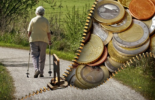 Războiul din Ucraina a tăiat din banii fondurilor de pensii private