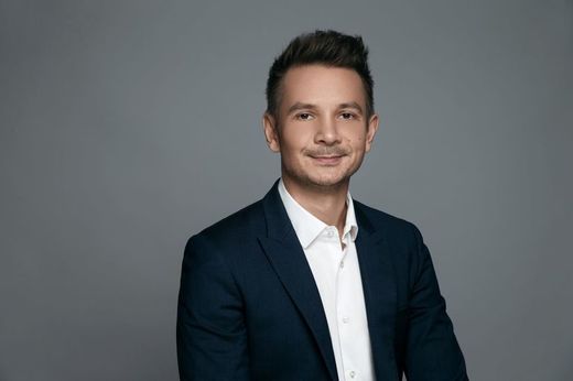 Calculele Oppo: Vrem să depășim rezultatul din 2021, când am vândut 237.000 telefoane. Piața României va închide în scădere ca unități vândute, dar urcă valoric, pe fondul prețului 