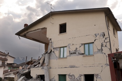 Românii nu se tem de cutremurele din Turcia și Siria - Numărul locuințelor asigurate urcă, dar sub nivelul bugetat. În România, un cutremur similar celui din 1977 ar crea pagube de 1,8 miliarde euro