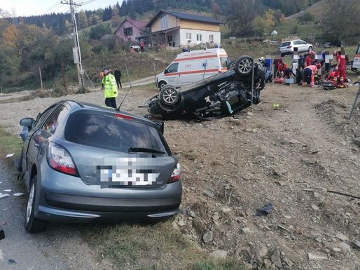 Șapte persoane au fost rănite într-un accident rutier produs în județul Neamț