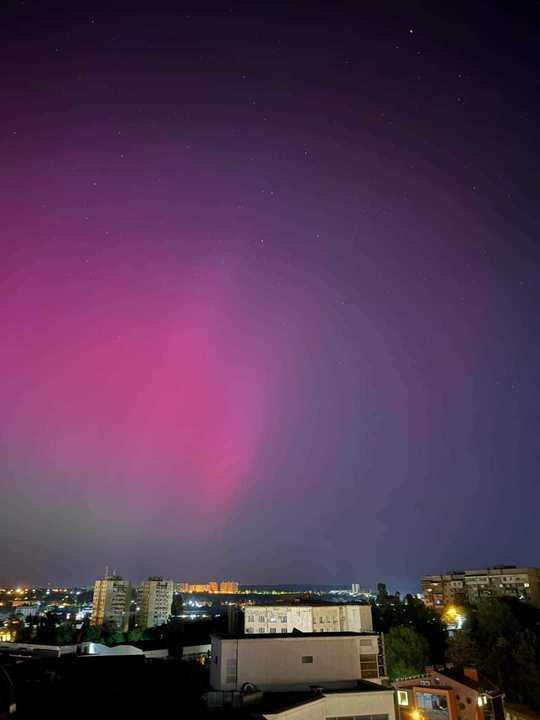 FOTO Aurora boreală, văzută din România. Cum explică oamenii de știință fenomenul