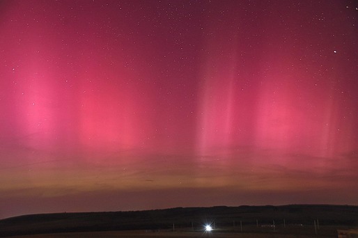 FOTO Aurora boreală, văzută din România. Cum explică oamenii de știință fenomenul