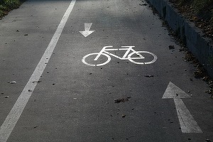 Un oraș spaniol vrea să fie primul din Europa care introduce asigurarea obligatorie pentru bicicliști