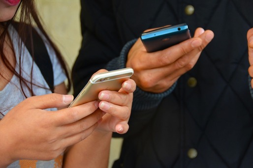 Un stat din SUA va limita sau interzice telefoanele mobile în școlile publice