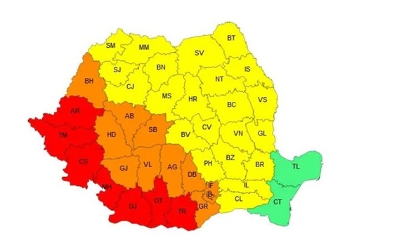 HARTĂ Cod roșu de caniculă în 7 județe, unde temperaturile maxime ating 41 grade. Cod portocaliu în alte 10 județe și în București