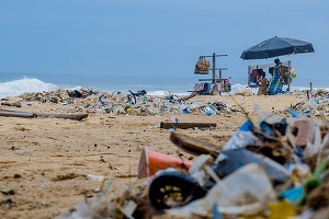 Țara care este campioană mondială la poluarea cu plastic