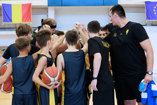 FOTO Bucharest Basketball Academy își deschide porțile prin inaugurarea primei arene de baschet