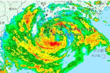 Taifunul Wipha: Hong Kong declară nivelul maxim de alertă, 500 de zboruri anulate