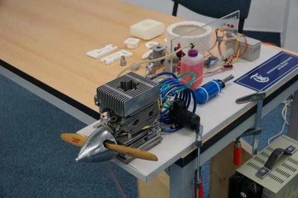 FOTO Un cercetător de la Universitatea ”Transilvania” a realizat primul motor din componente făcute cu o imprimantă 3D