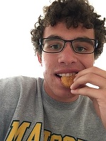 FOTO Un mesaj despre chicken nugget a doborât recordul de redistribuiri pe Twitter