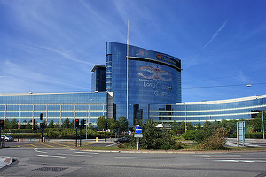 GlaxoSmithKline cumpără participația Novartis la compania lor mixtă de produse de îngrijire a sănătății, pentru 13 miliarde de dolari