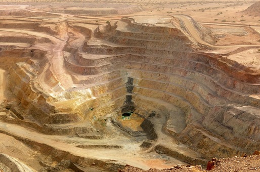 Dezvoltatorul proiectului aurifer de la Rovina, al doilea cel mai mare zăcământ din Europa, la 50 kilometri de Roșia Montană, vrea să cumpere compania canadiană Nevsun, evaluată la 1 miliard de euro 