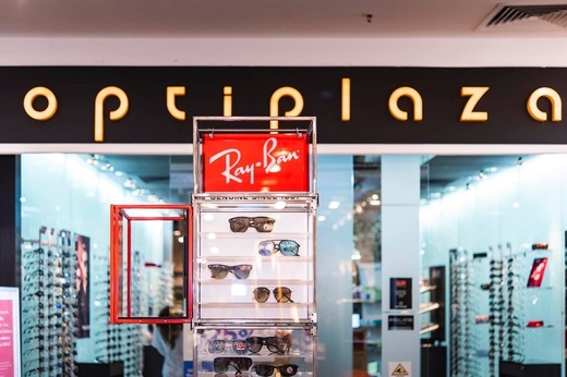 Tranzacție: Fondul de investiții Innova Capital preia și rețeaua de magazine Optiplaza