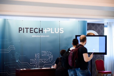 Tranzacție: Grupul francez Webhelp, unul dintre cei mai mari furnizori de servicii de outsourcing, cumpără o companie din Cluj