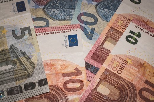 Miliardarii lumii au mai mulți bani decât 60% din populația mondială