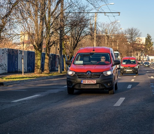 GALERIE FOTO Poșta și-a cumpărat 200 de mașini. "Acum 10 ani era invers..."