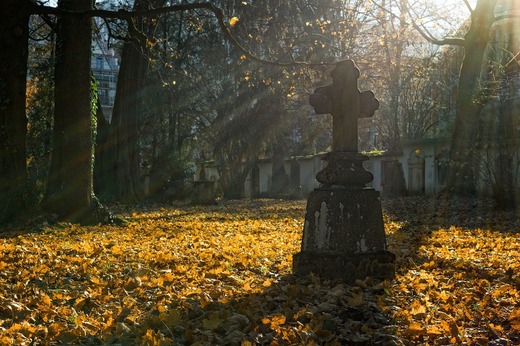 Afacerile firmelor de pompe funebre, la un nivel istoric în România. Piață văzută ca una "cu potențial de viitor"
