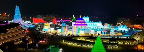 VIDEO ''Orașul de gheață'' atrage un număr record de turiști