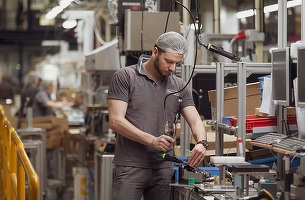 De'Longhi deschide o nouă fabrică în România, cu sute de angajări. Investiție de 40 milioane euro. Va face din fabrică cel mai mare hub de producție de mașini de cafea în lume