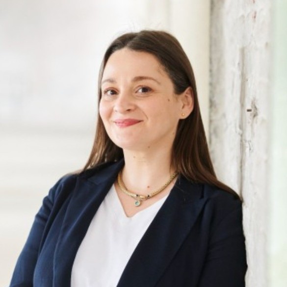 FOTO O româncă preia șefia Alianței Anti-Piraterie în Audiovizual, care îi reprezintă pe cei mai importanți jucători din industria de televiziune cu plată din Europa și Orientul Mijlociu