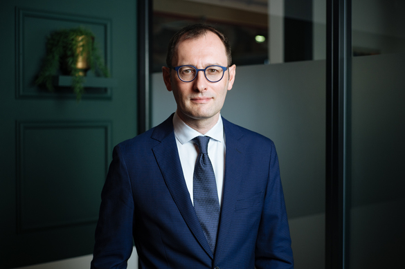 Dino Ebneter, Country Managing Partner