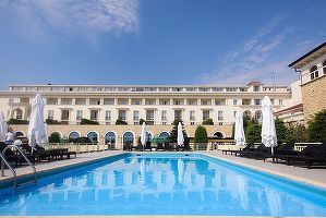 FOTO Hagi anunță pentru hotelul Iaki cele mai mari afaceri de la lansare