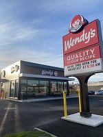 CONFIRMARE FOTO Celebrul Wendy's intră în România. Țintă ambițioasă de restaurante