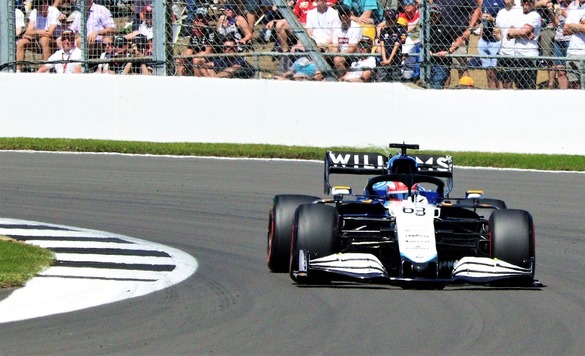 FOTO Williams profită de pauză și vinde acțiuni de 100 milioane lire sterline