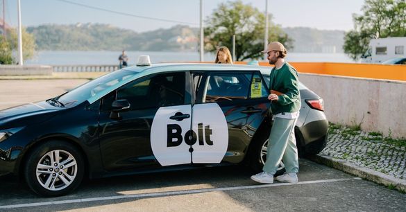 FOTO Bolt investește 100 milioane euro. Noi funcții de verificare a călătoriei vor fi introduse