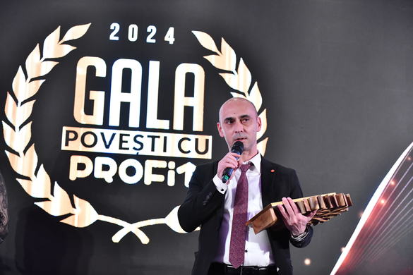 VIDEO&FOTO Profit.ro a premiat manageri de top și companii românești de succes, dar și un tânăr olimpic de excepție al României, la Gala Povești cu Profit... Made în România. Show Alexandru Andrieș