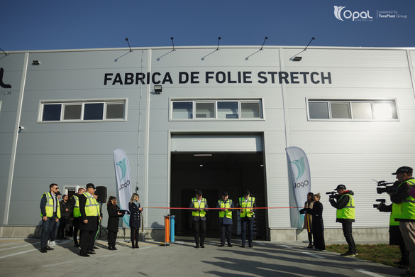 FOTO Grupul TeraPlast a inaugurat fabrica de folii stretch Opal din parcul industrial din Sărățel, investiție de 18,5 milioane de euro