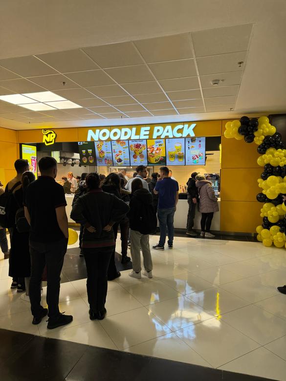 FOTO Daniel Tișea, co-fondator Noodle Pack: Vizăm 5-7 noi restaurante, discutăm și reintrarea în Budapesta. Oamenii care vor să muncească aleg să plece din țară. Nu am găsit în România francizați care să aibă o mentalitate de antreprenor!