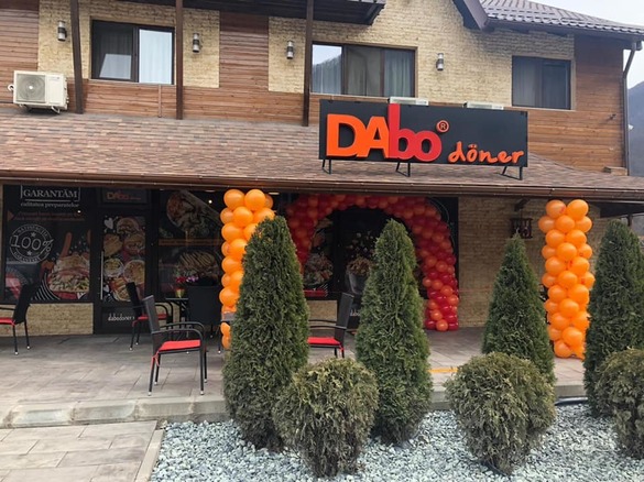 EXCLUSIV FOTO DAbo Doner discută atragerea unui investitor strategic: Suntem dispuși să dăm 30% din business. Semnătură aproape gata cu un investitor din Germania, pusă însă pe hold de alegerile din România