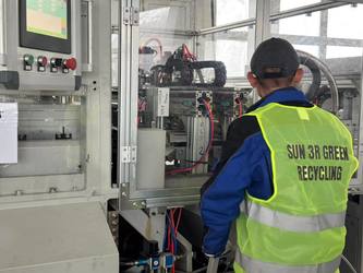 FOTO Premieră în România - Fabrică de reciclare a panourilor fotovoltaice 