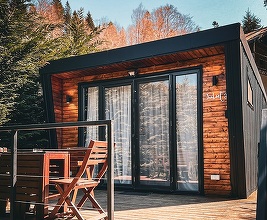 FOTO Moon Resorts atrage noi investiții și se extinde rapid - până la 100 de căsuțe de vacanță modulare în Bușteni și Comarnic 