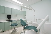 Tranzacție - Românii de la Dental Holding cumpără firme în Ungaria și Croația
