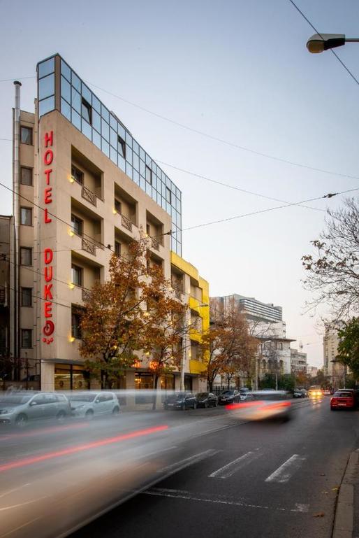 FOTO Hotelurile Duke Romană și Duke Armenească - vândute