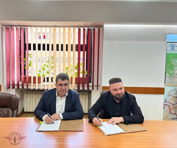 FOTO Terenuri CFR nefolosite de 35 ani, transformate în parc