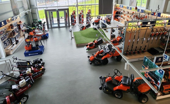 FOTO Husqvarna deschide un nou Concept Store, în Cluj, investiție de peste 1 milion de euro