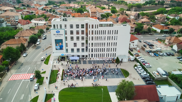 FOTO Cel mai mare spital privat de oftalmologie din Transilvania - Rețeaua de Oftalmologie Dr. Holhoș deschide unitatea în Alba Iulia 