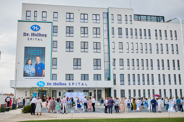 FOTO Cel mai mare spital privat de oftalmologie din Transilvania - Rețeaua de Oftalmologie Dr. Holhoș deschide unitatea în Alba Iulia 