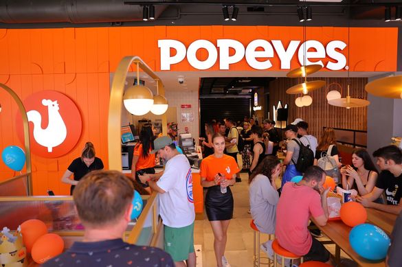 FOTO Popeyes a deschis primul restaurant din Cluj-Napoca 