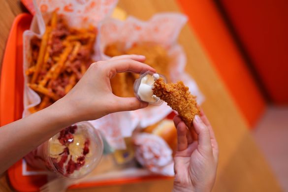 FOTO Popeyes deschide primul restaurant din Sibiu