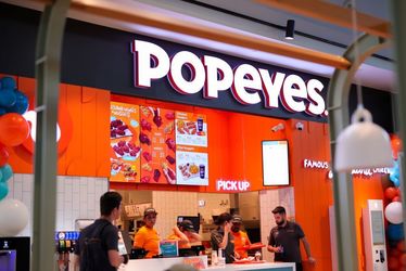 FOTO Popeyes a deschis un restaurant din Sibiu