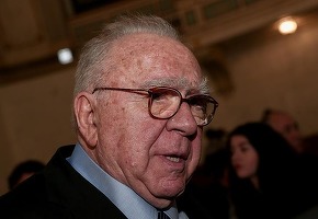 SURPRIZĂ Miliardarul Sokratis Kokkalis își pregătește intrarea în asigurările din România