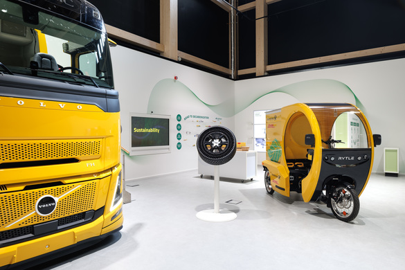 VIDEO&FOTO Corespondență din Bonn - DHL a inaugurat oficial noul Centru de inovare european, unde colaborează inclusiv cu companii înființate de români