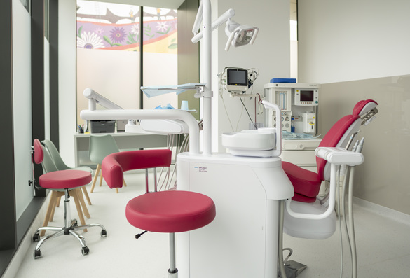 FOTO Investiție de peste 1 milion euro într-o nouă clinică stomatologică, axată pe sedare profundă